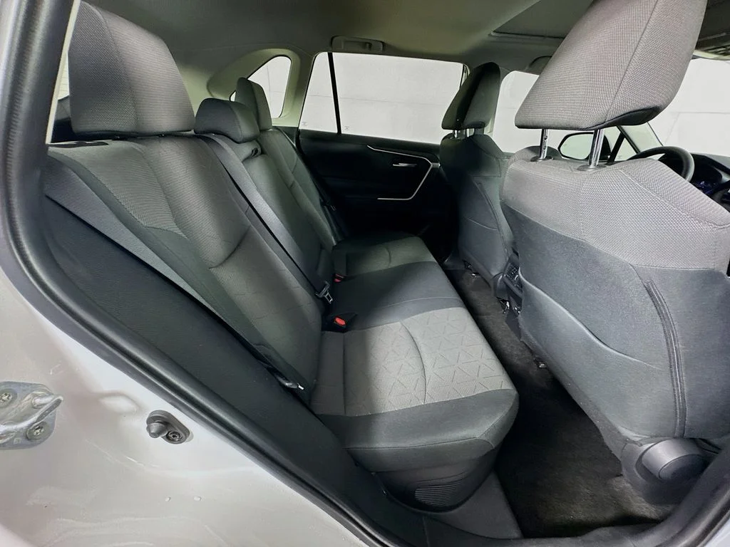 Used 2023 White Toyota XLE image 33
