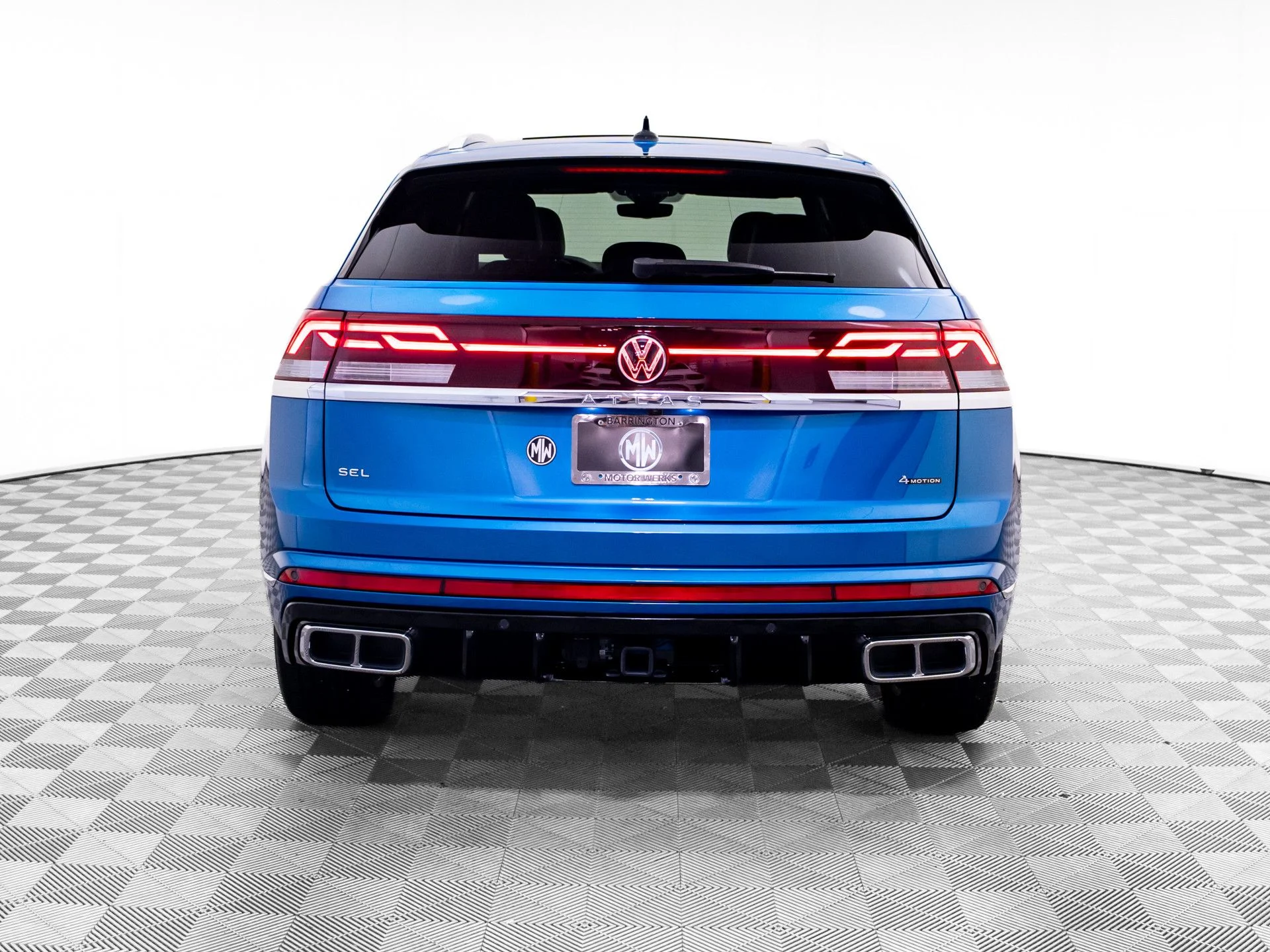Used 2024  Volkswagen 2.0T SEL R-Line image 4