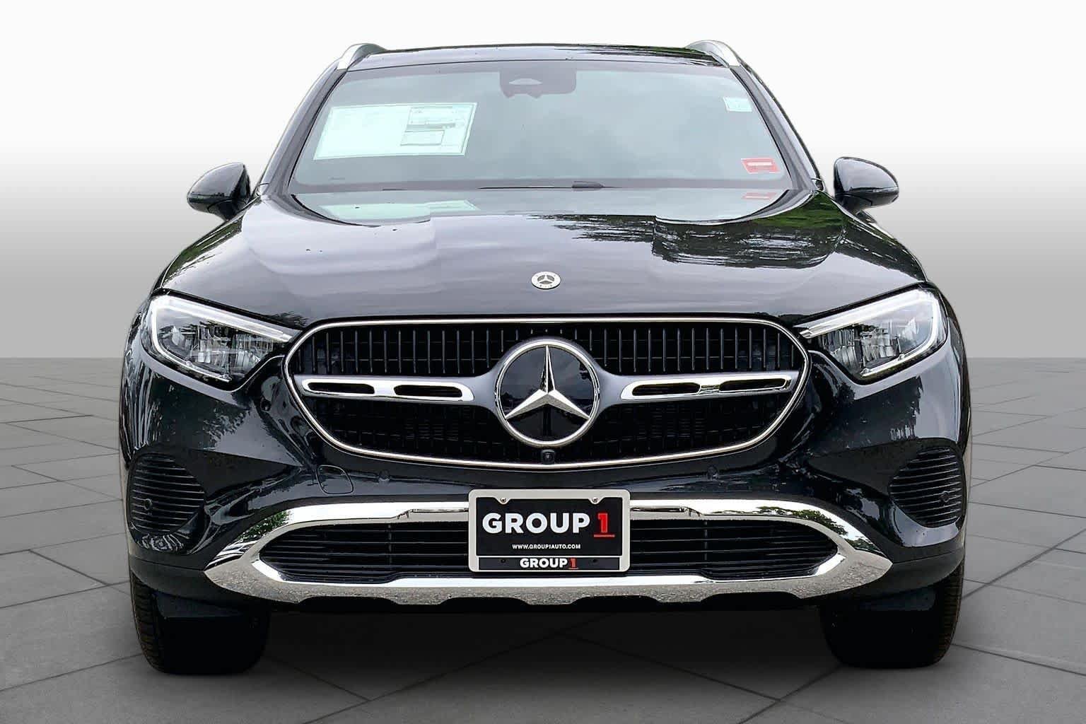 New 2026 Graphite Grey Metallic Mercedes-Benz GLC 300 image 3