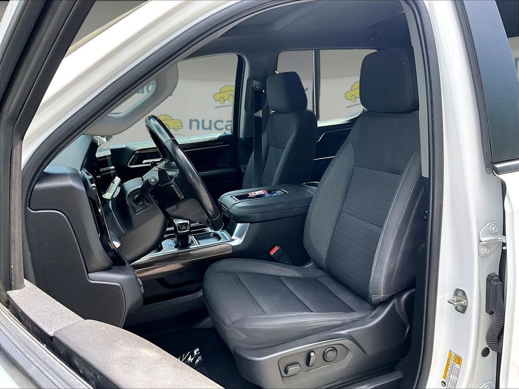 Used 2022 White Chevrolet RST image 10