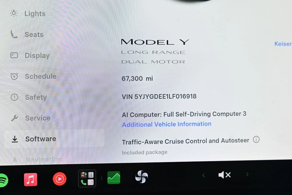 Used 2020  Tesla Long Range image 23