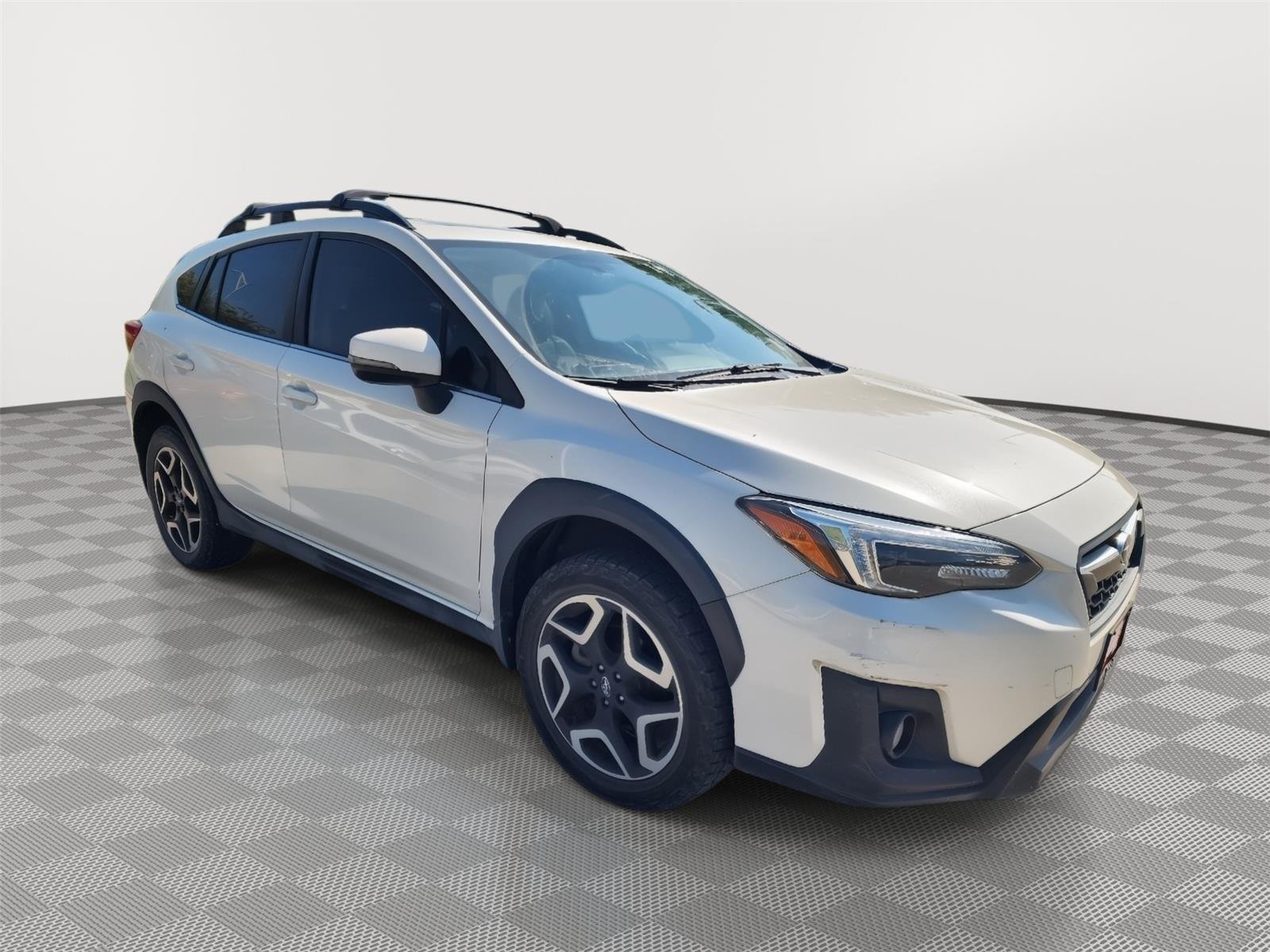 Used 2019 Crystal White Pearl Subaru Limited image 1