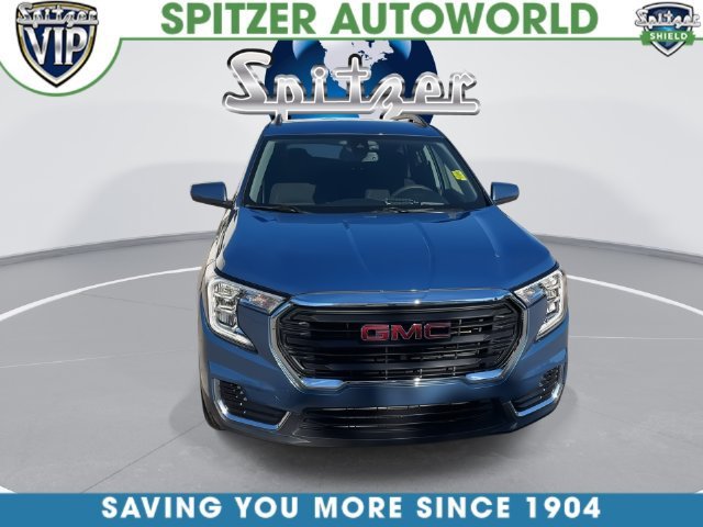 Certified Used 2024 Downpour Metallic GMC SLE image 6