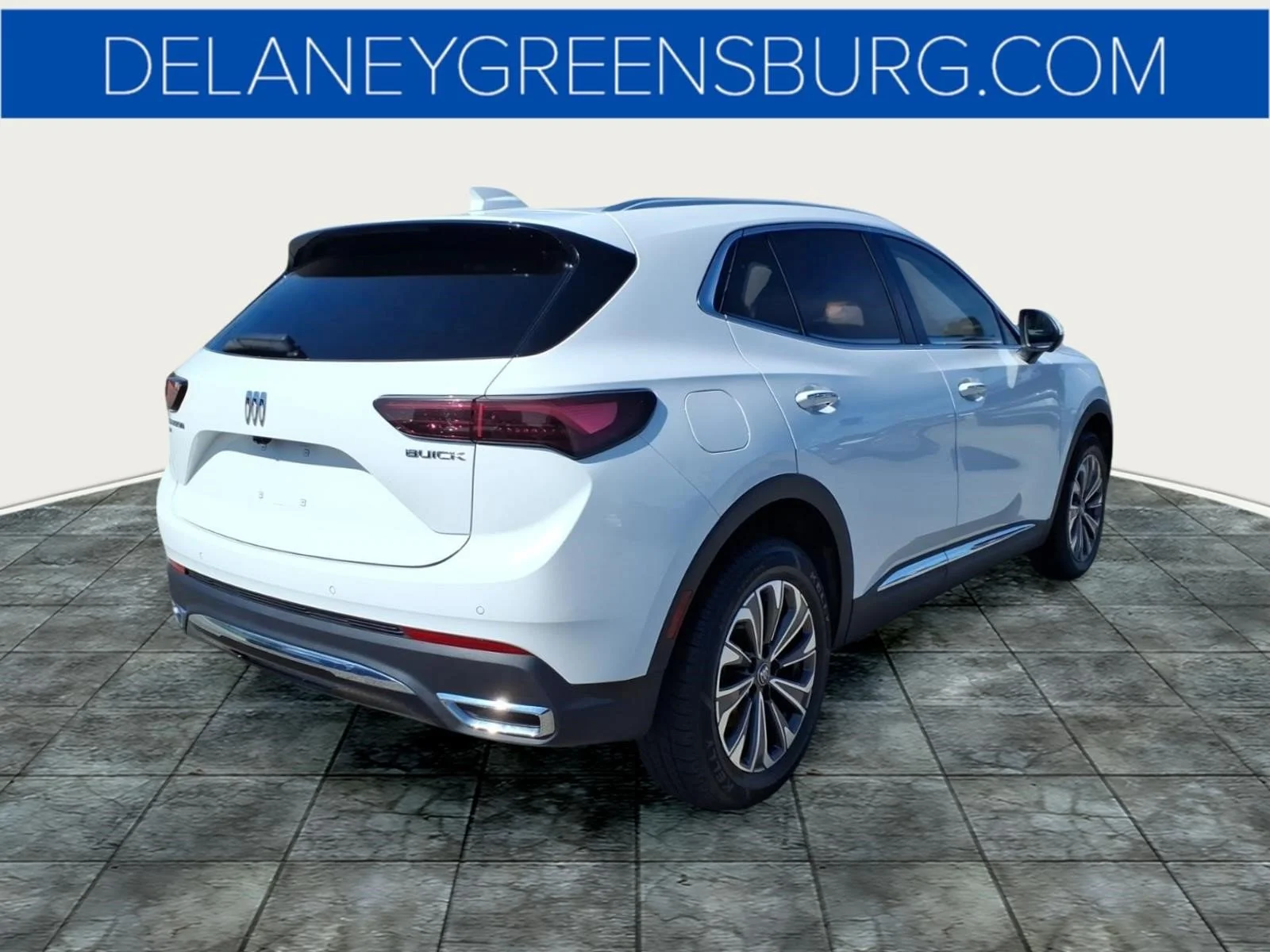 Used 2024 Summit White Gaz Buick Preferred image 3