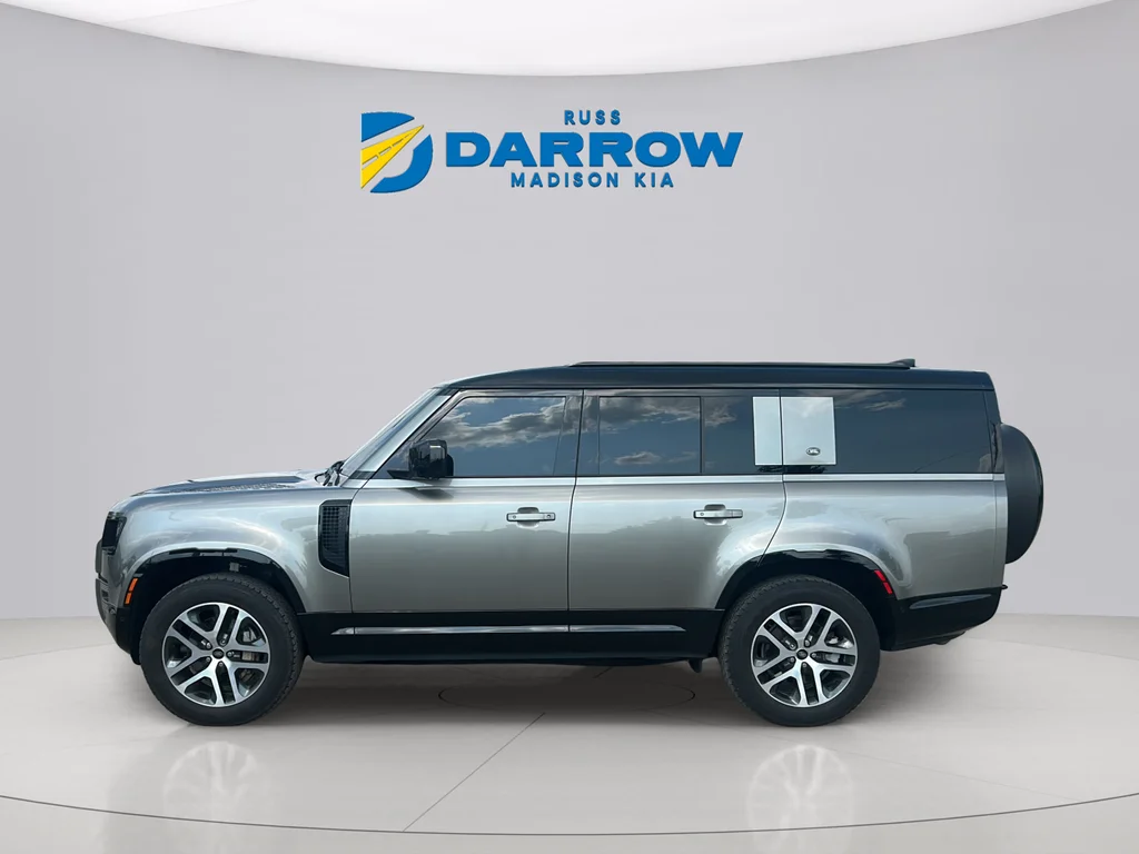 Used 2023 Gray Land Rover X-Dynamic SE image 2