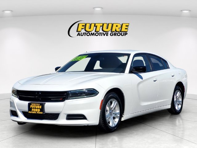 Used 2023 White Dodge SXT image 8