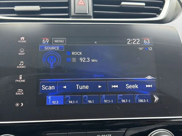 Used 2018  Honda Touring image 16