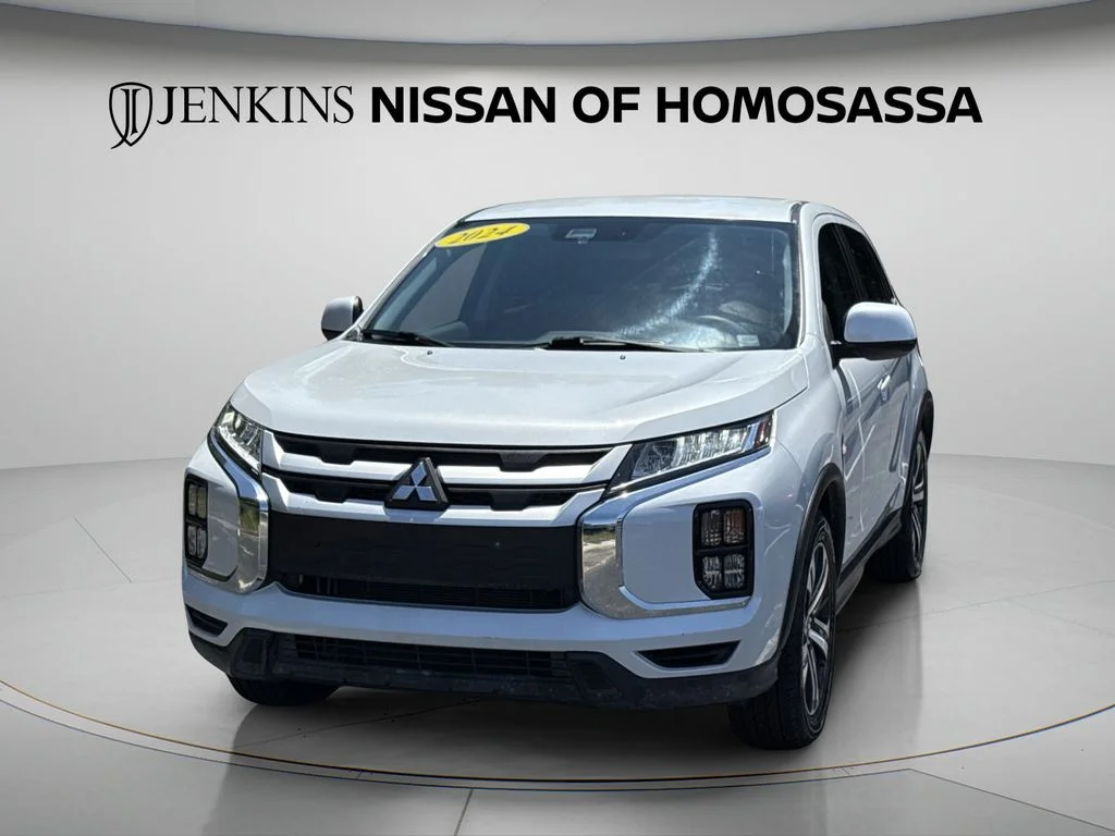 Used 2024 Black Mitsubishi 2.0 ES image 15