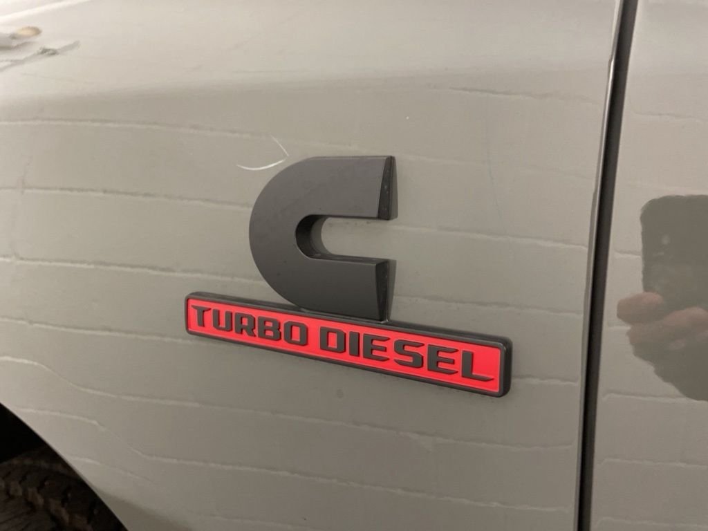 New 2026 Ceramic Gray Clear-Coat Exterior Paint RAM Laramie image 13