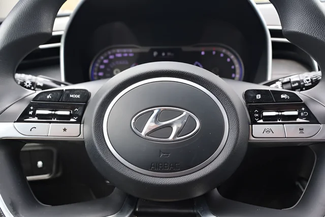 Certified Used 2022 Blue Hyundai SEL image 18
