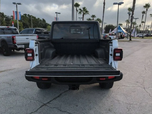 Used 2022 White Jeep Rubicon image 13