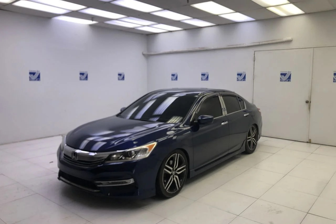 Used 2017 Obsidian Blue Pearl Honda Sport image 3
