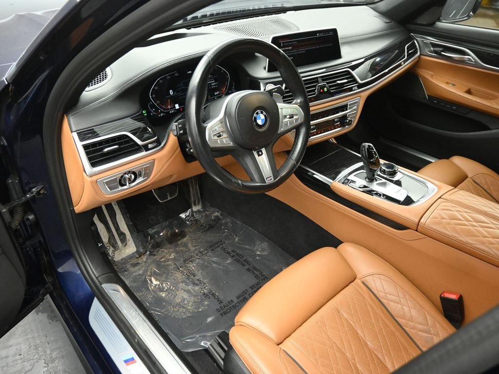 2022 BMW 750LI - Image 8