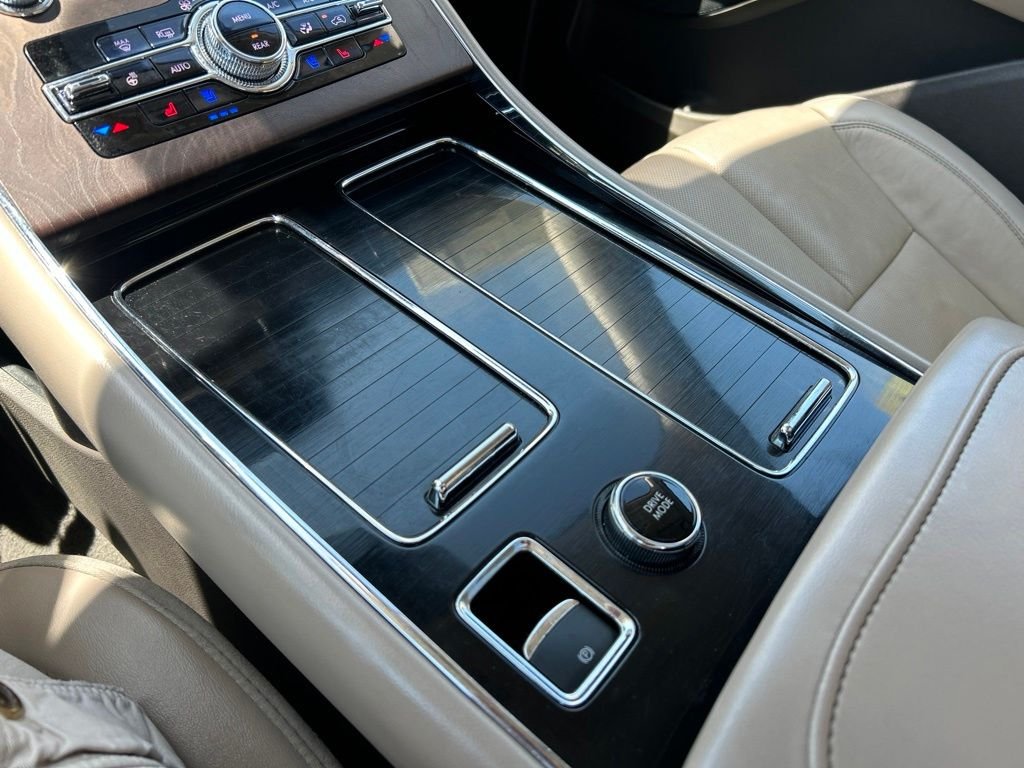 Used 2023 Black Lincoln Reserve image 34
