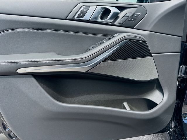 New 2026 Black Sapphire Metallic BMW M60i image 23