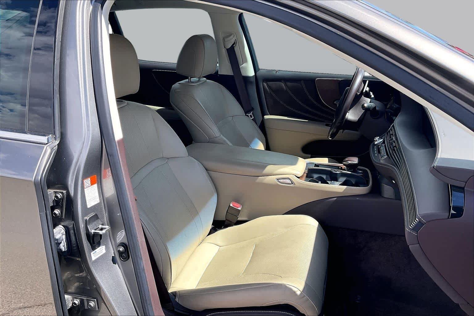 Used 2019 Manganese Luster Lexus  image 9