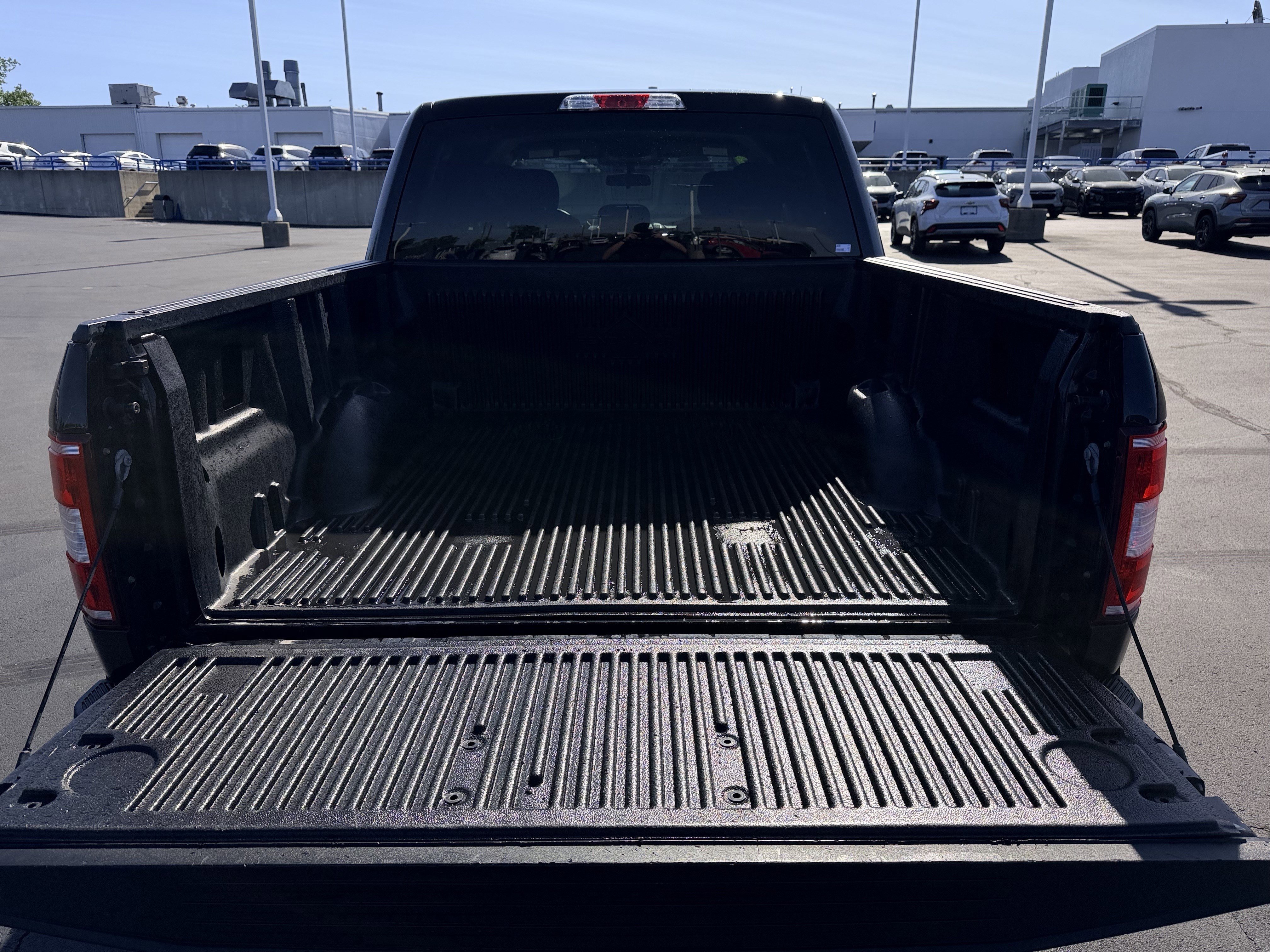 Used 2019 Black Ford XLT image 18