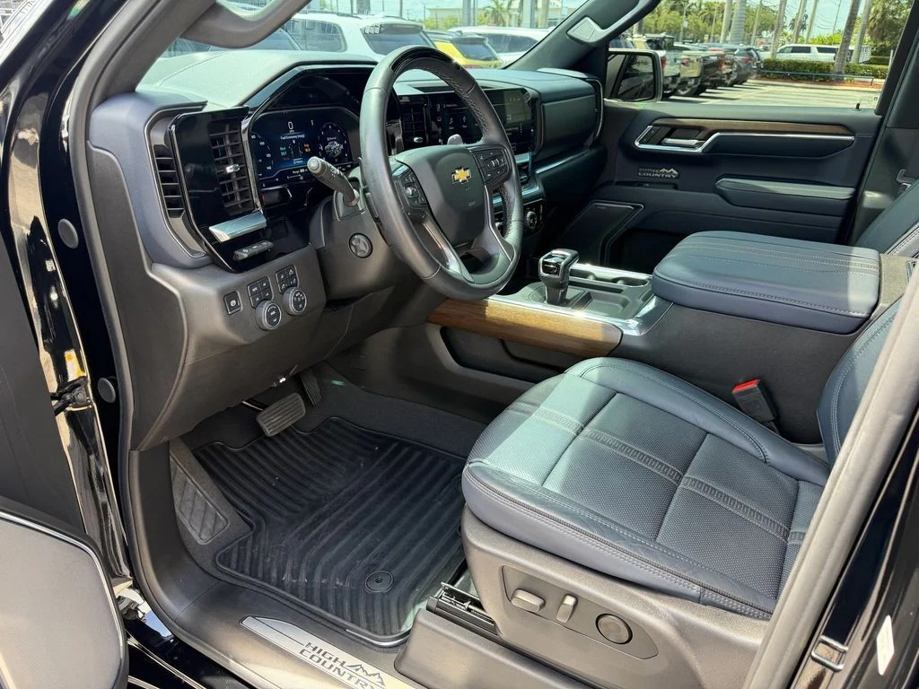Used 2024 Black Chevrolet High Country image 11