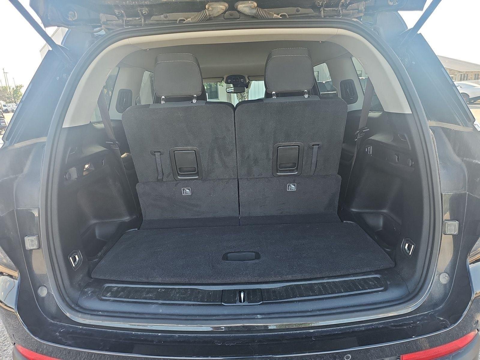 Used 2023 Diamond Black Crystal Pearlcoat Jeep Laredo image 25