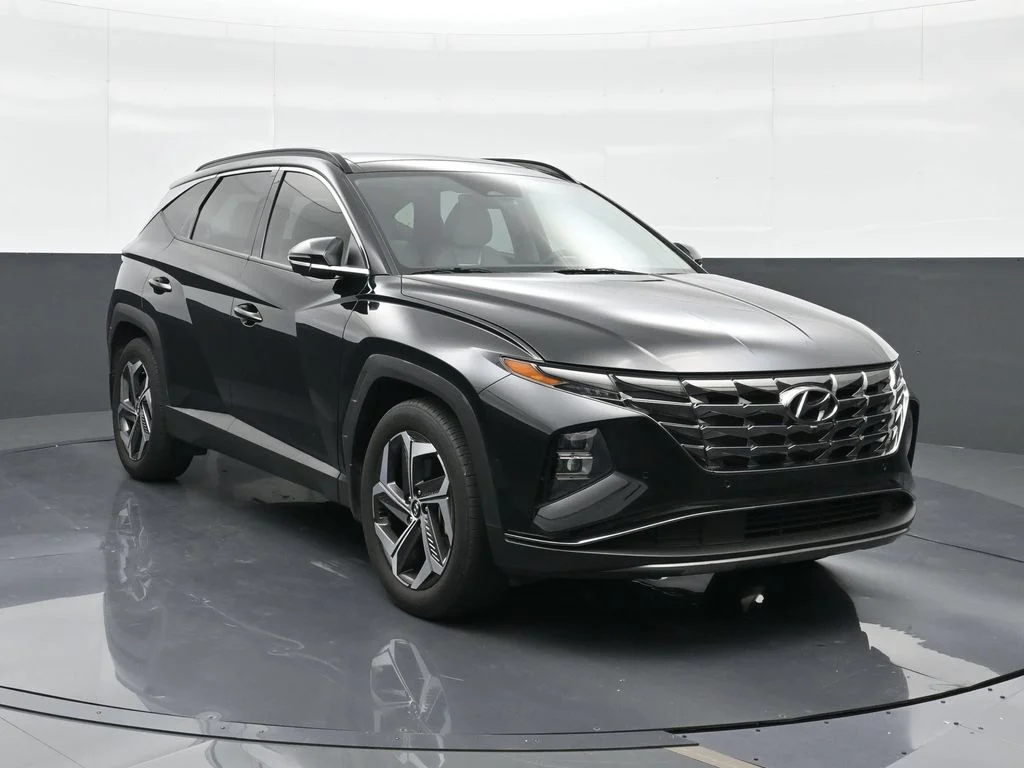 Used 2024 Black Hyundai Limited image 4