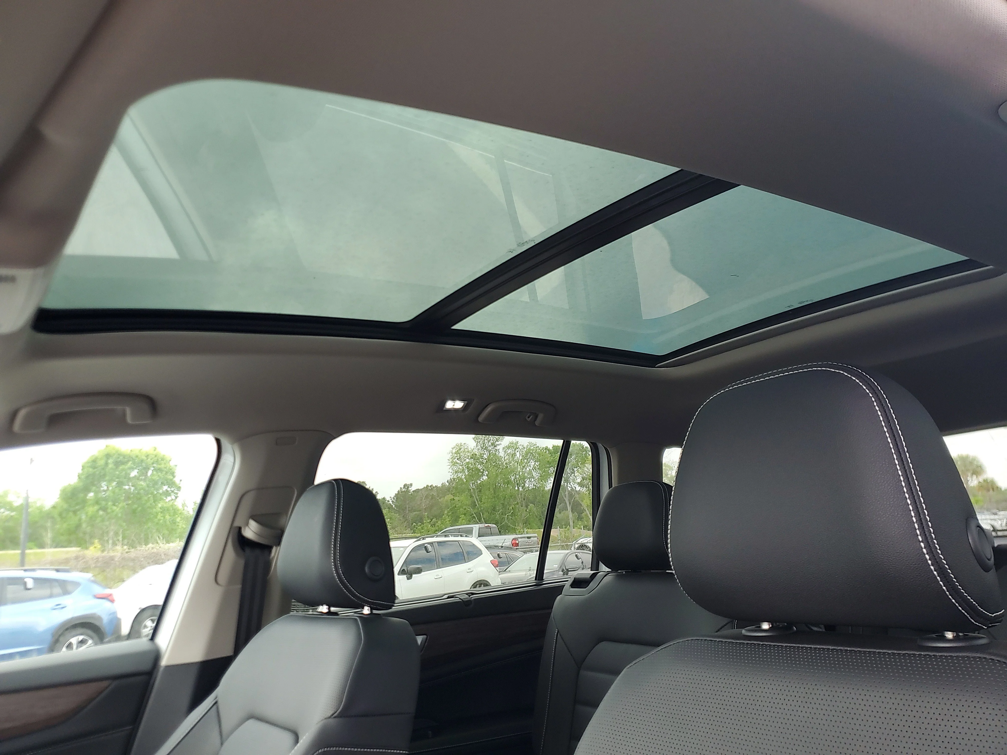 New 2026 White Volkswagen 2.0T SEL image 31