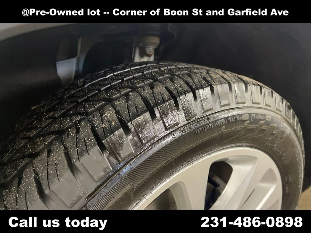Used 2017 White Jeep Limited image 12