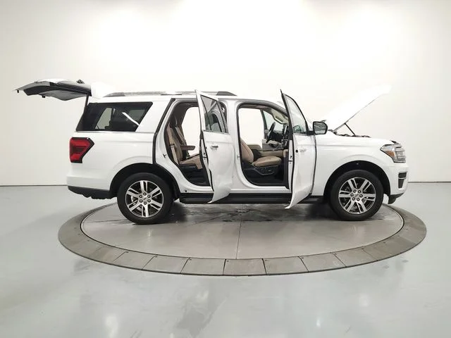 Used 2024 White Ford Limited image 16
