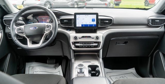 Used 2023 Black Metallic Ford XLT image 15