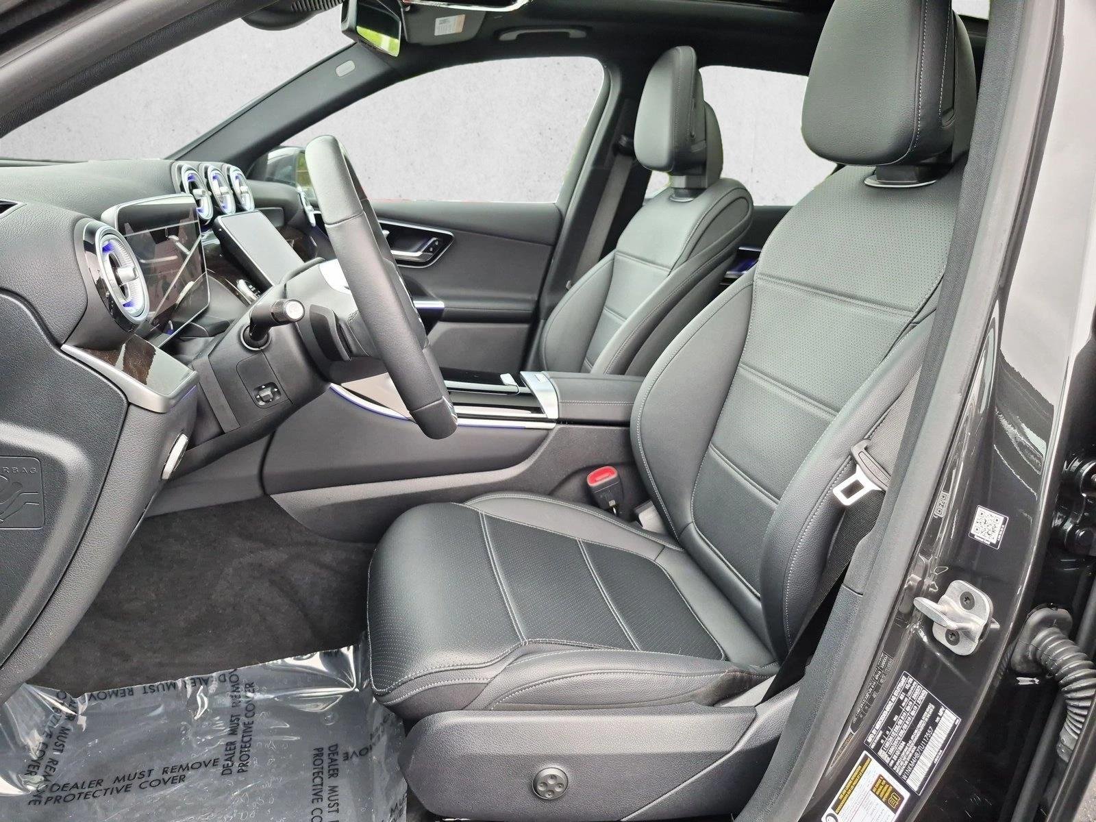 Used 2026 Graphite Grey Metallic Mercedes-Benz GLC 300 image 17