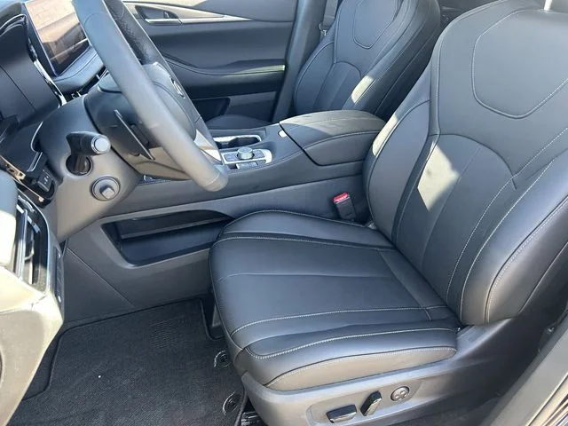 New 2027 GRAND BLUE INFINITI Luxe AWD image 22