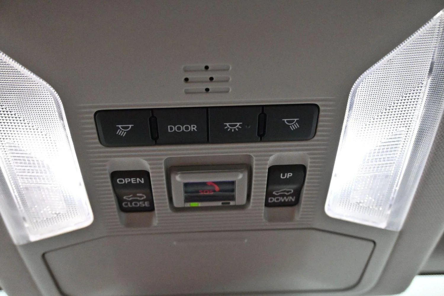 Used 2025 White Toyota XLE image 25
