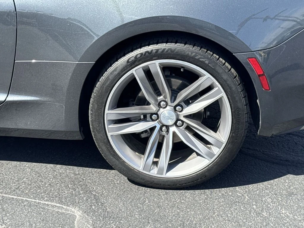 Used 2018 Gray Chevrolet 2LT image 34