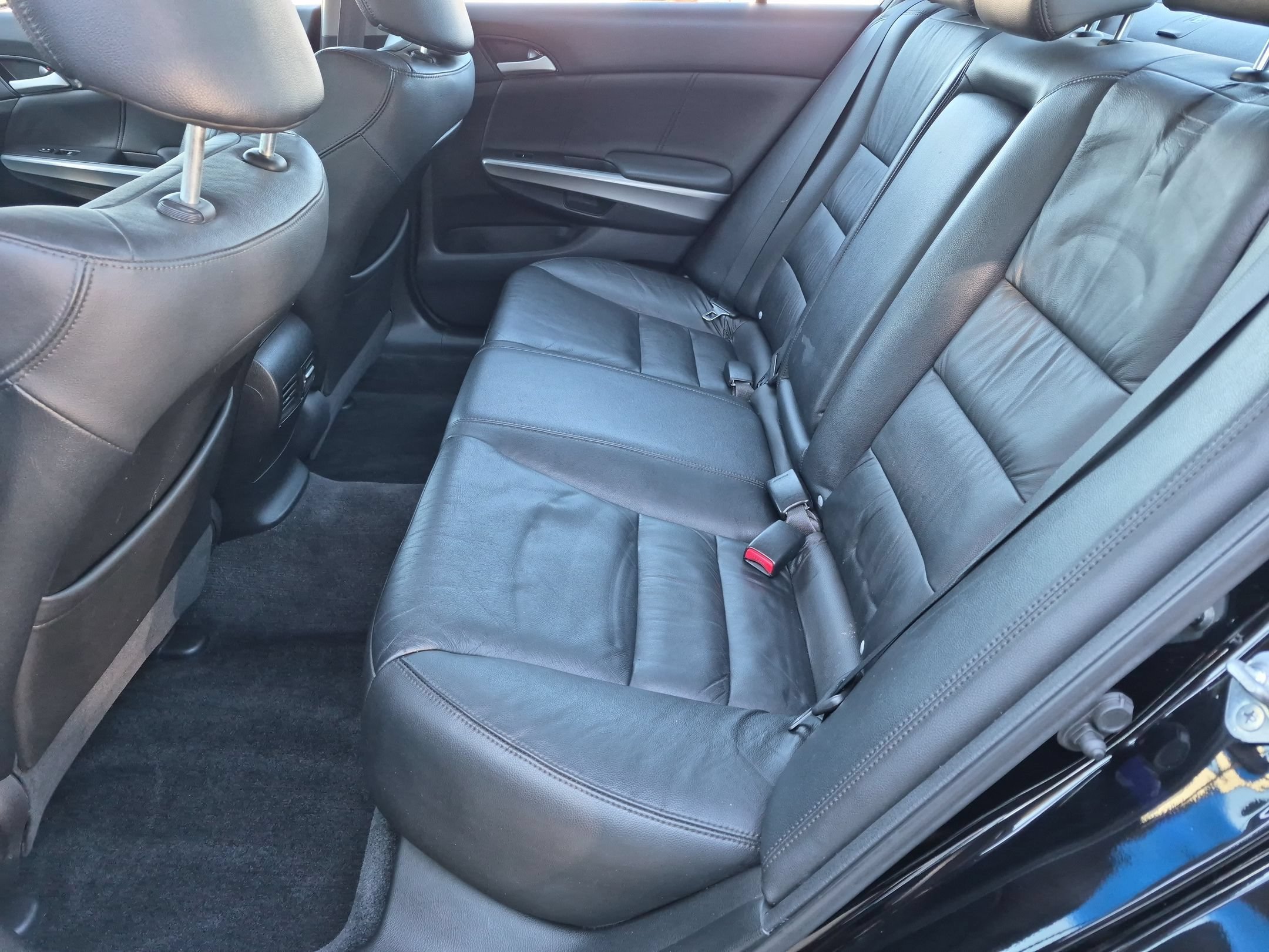Used 2010 Crystal Black Pearl Honda EX-L Sedan image 20