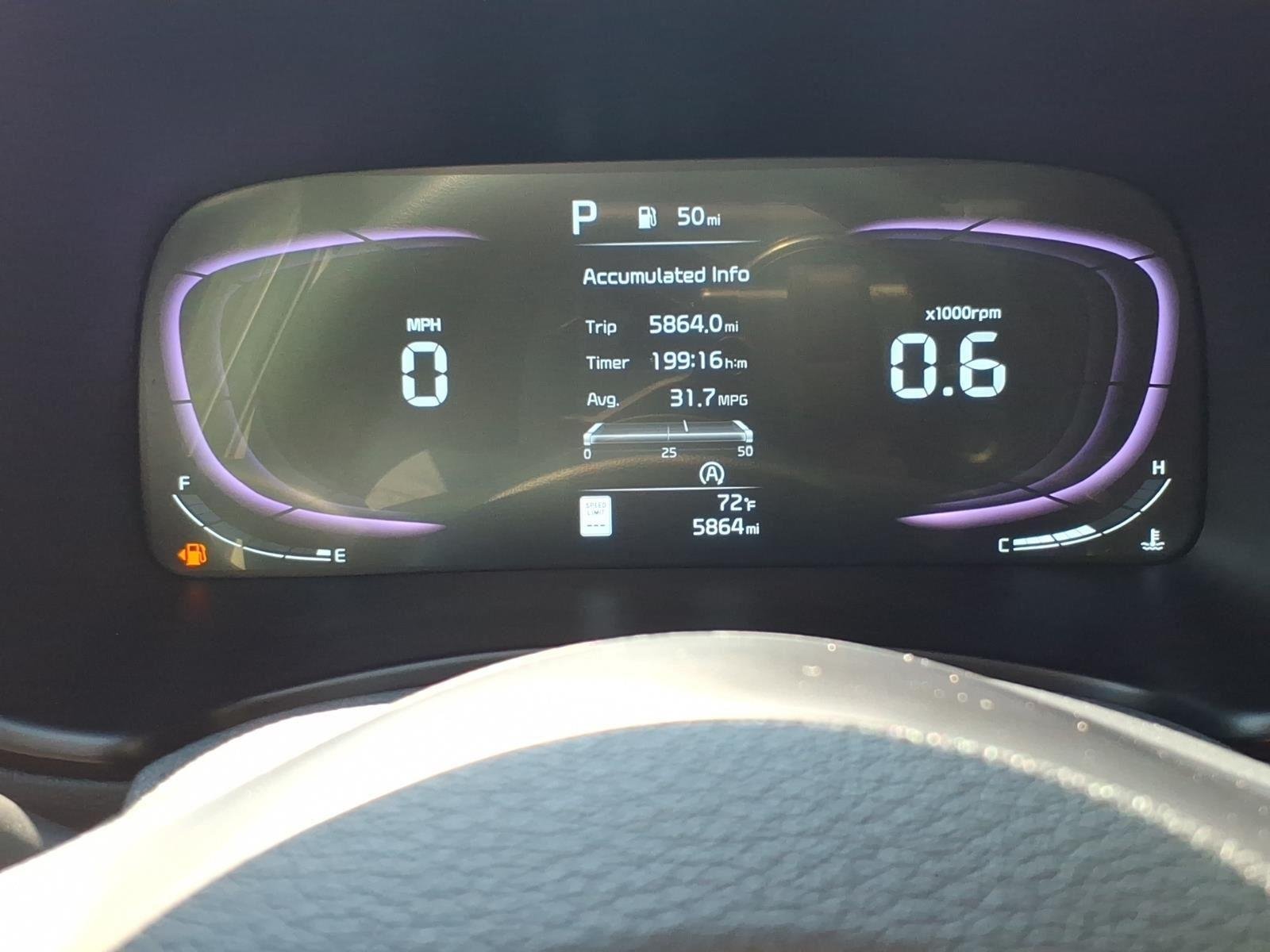 Used 2025  KIA  image 16