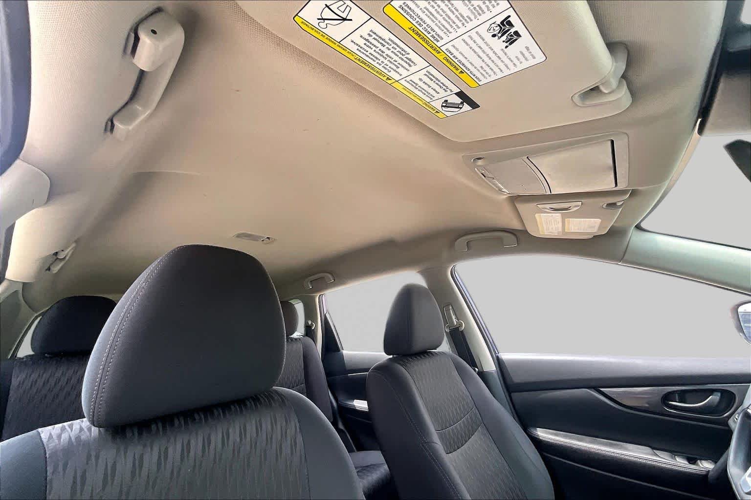Used 2019 Caspian Blue Metallic Nissan S image 12