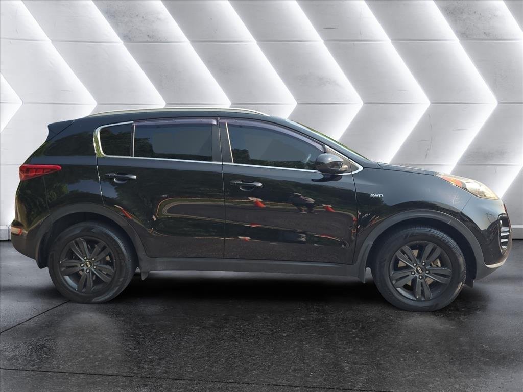 Used 2017 Red Kia LX image 6