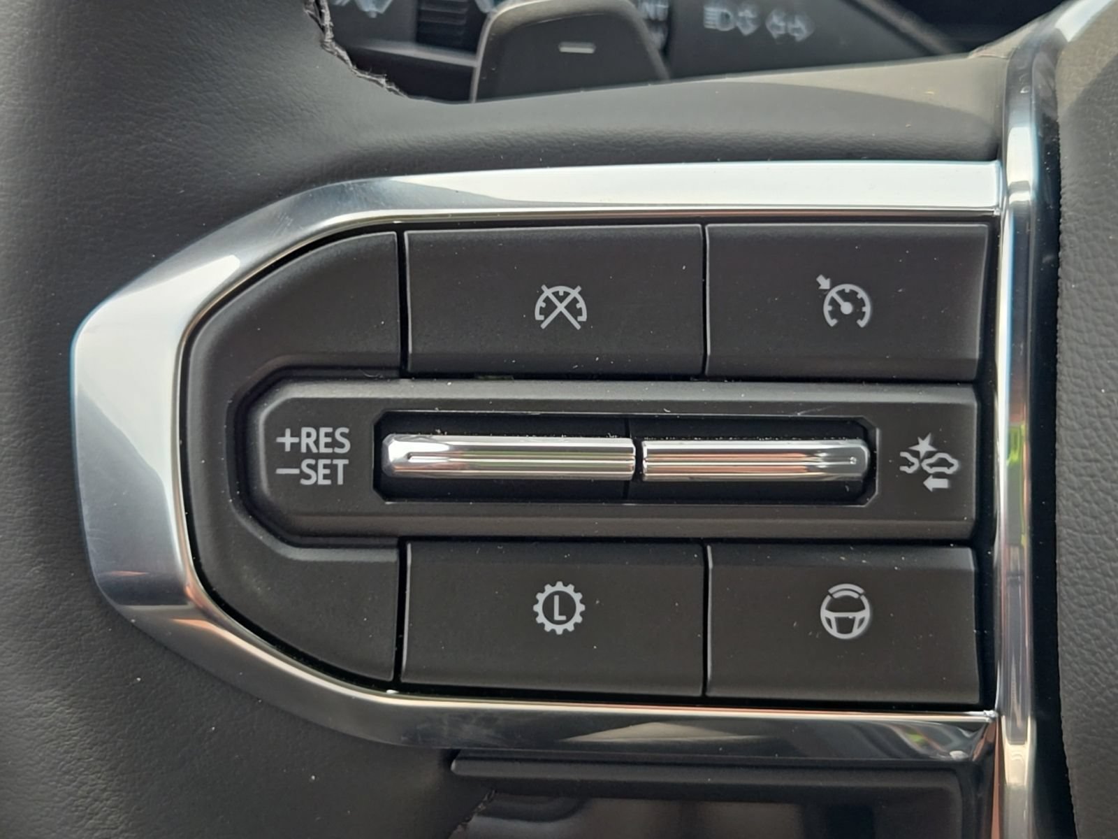 2026 GMC Yukon XL Denali - Photo 37