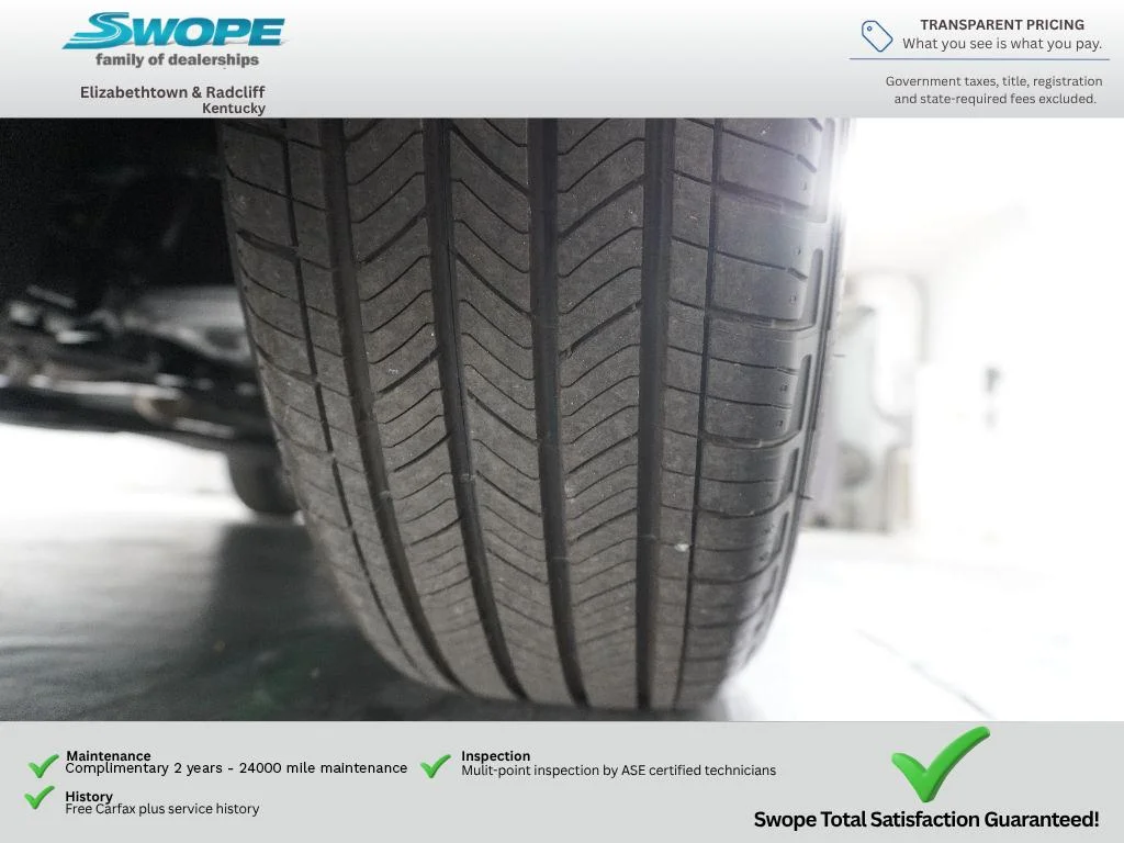 New 2025 Carbonized Gray Metallic Ford Outer Banks® image 31