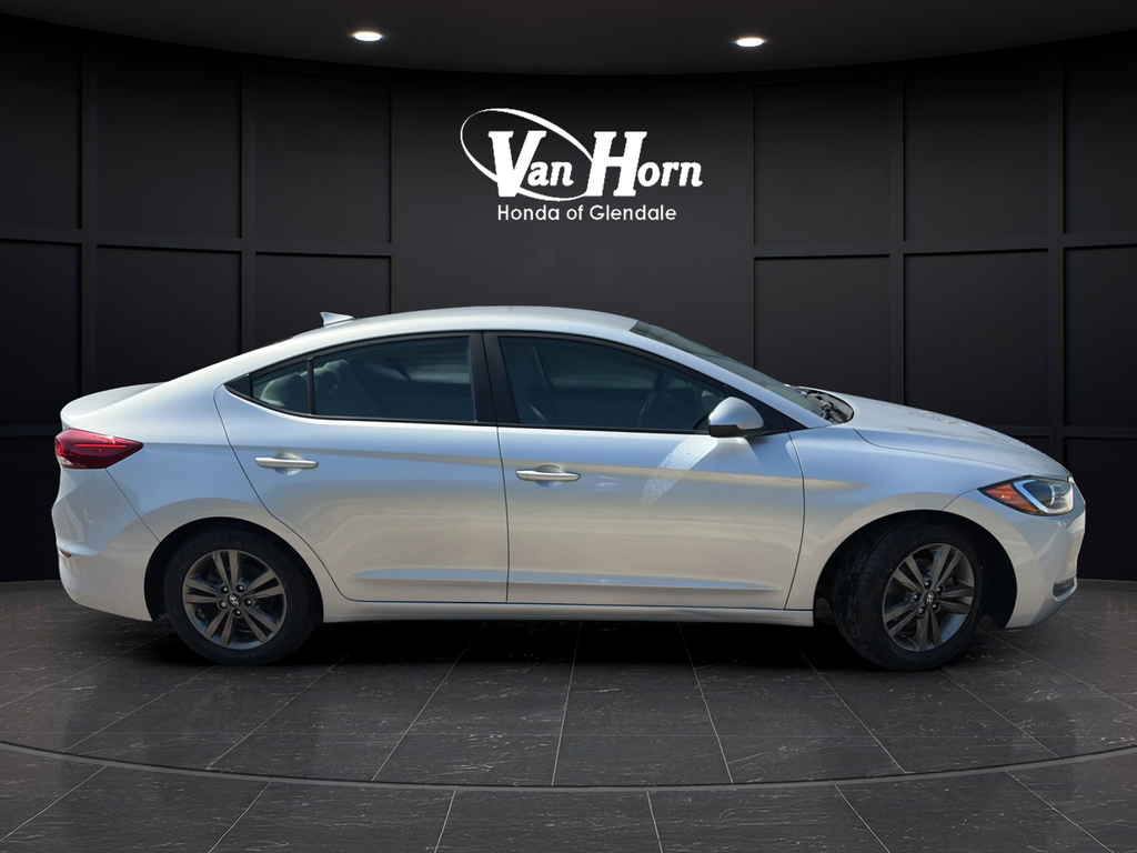 Used 2018 Silver Hyundai SEL image 8