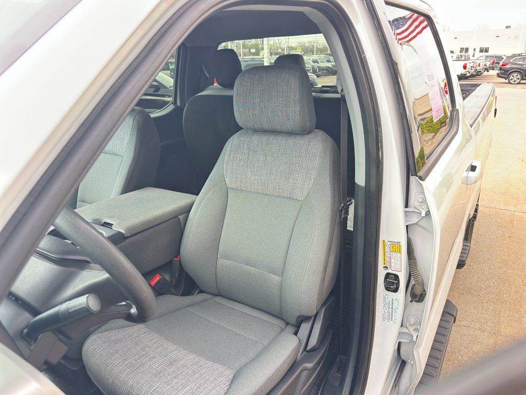 Used 2025 Oxford White Ford XLT image 28