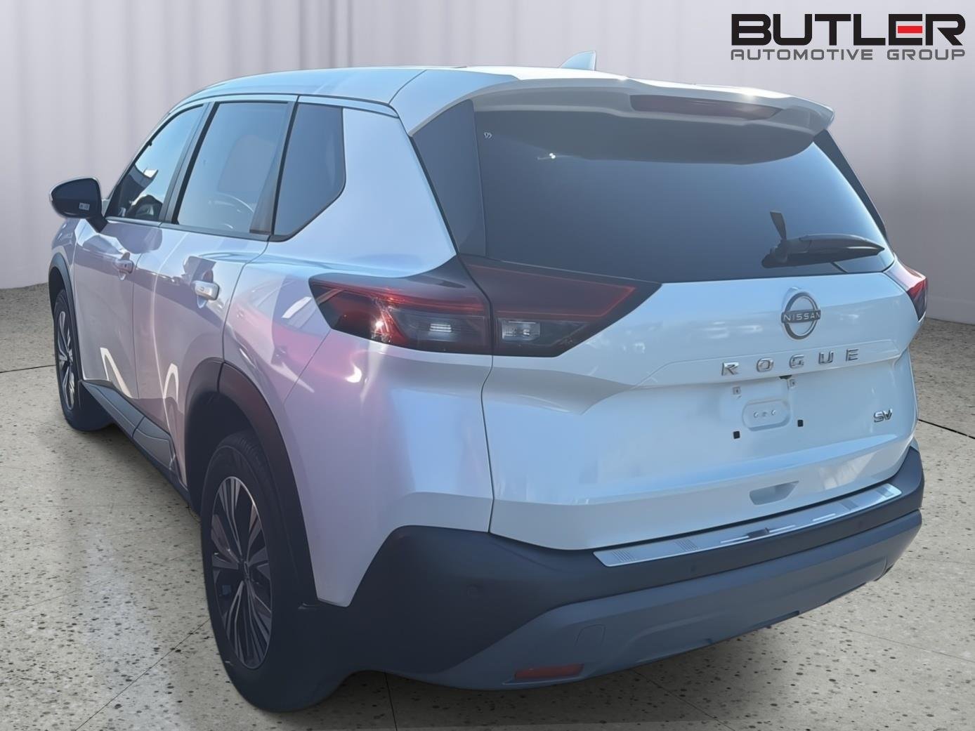 Used 2022 Gun Metallic Nissan SV image 10