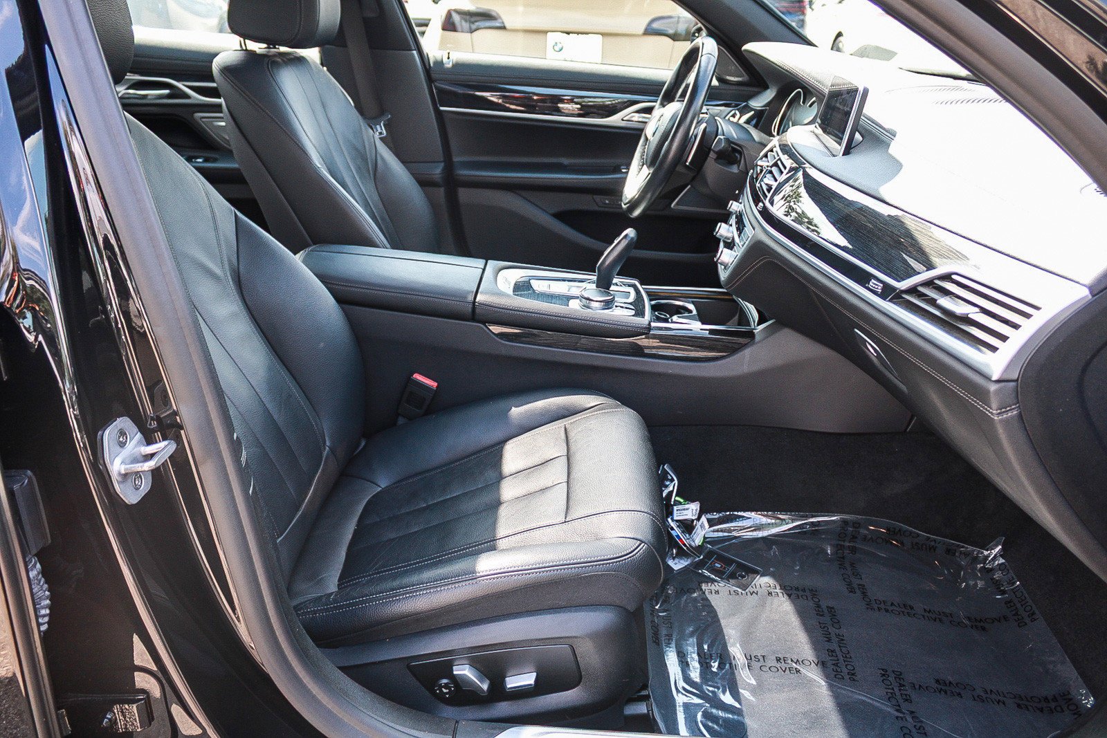 Used 2019 Black Sapphire Metallic BMW 740i image 16