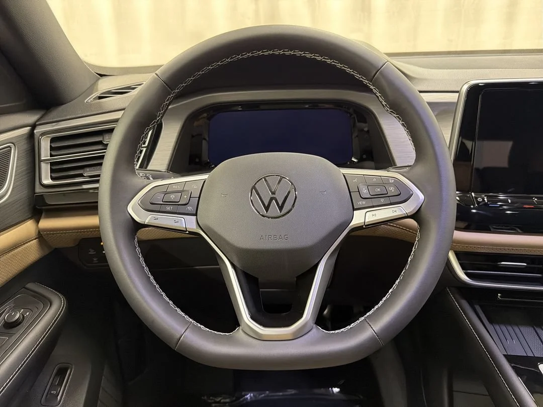 New 2026 Opal White Pearl Volkswagen 2.0T SE w/Technology image 16