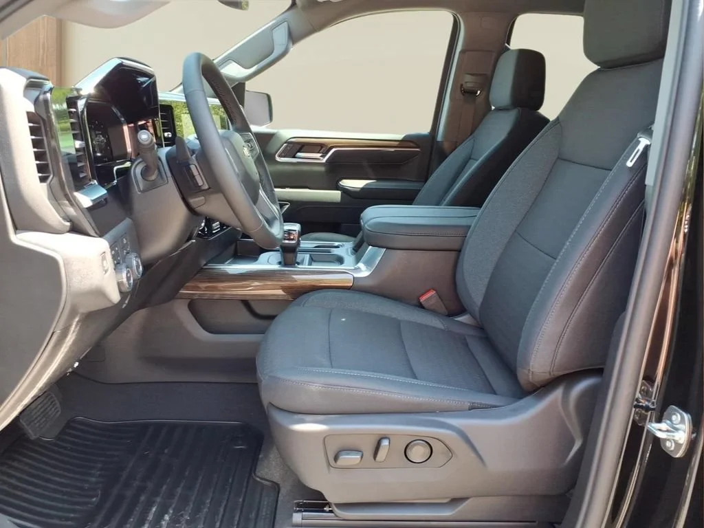 2026 Chevrolet Silverado 1500 RST - Photo 17