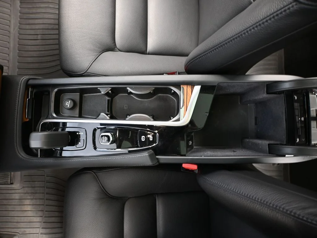 2024 Volvo XC90 Plus - Photo 37