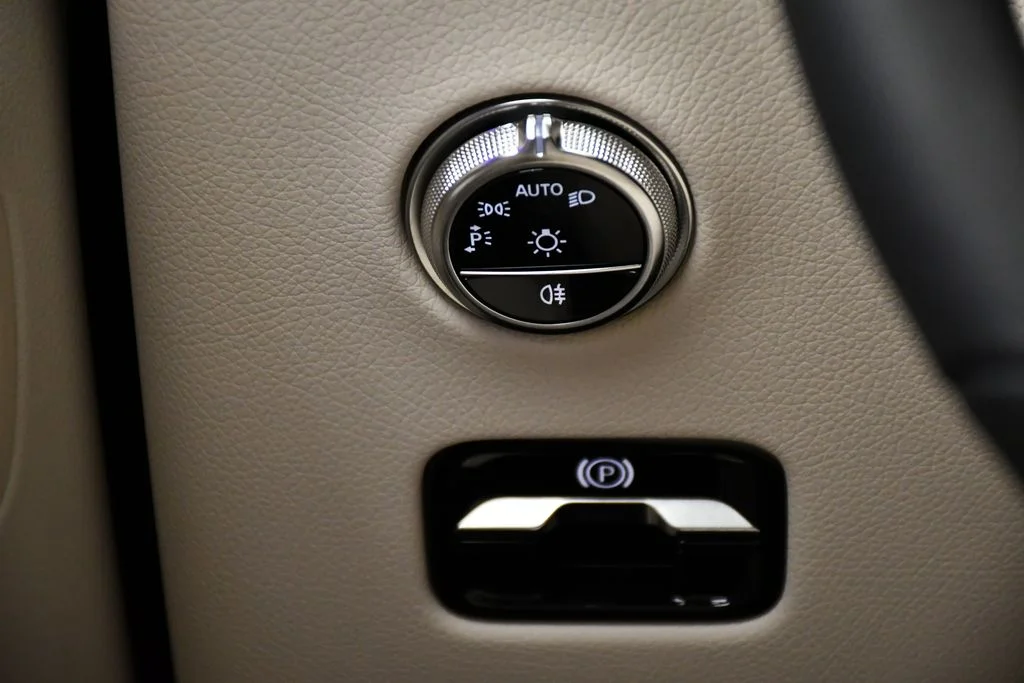 Certified Used 2026 Polar White Mercedes-Benz GLC 300 image 21