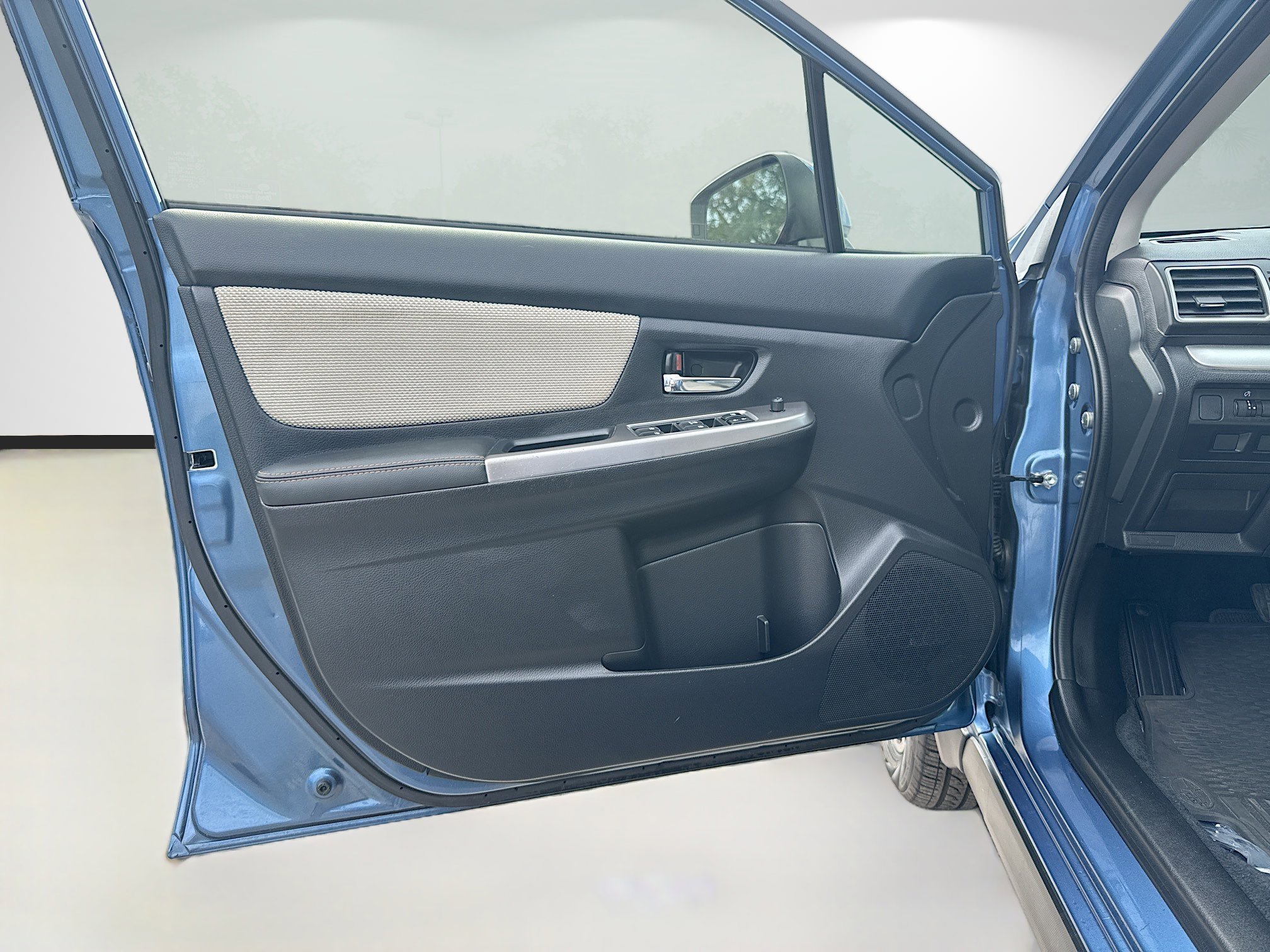 Used 2016 Quartz Blue Pearl Subaru Premium image 21