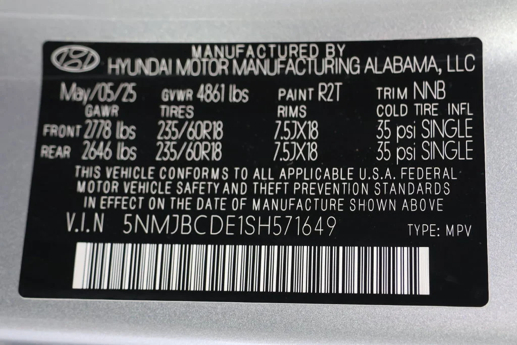 Used 2025 Shimmering Silver Hyundai SEL image 29