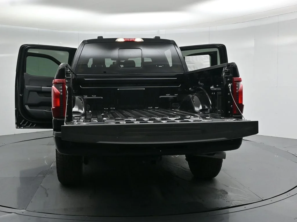 New 2026 Agate Black Metallic Ford XLT image 31