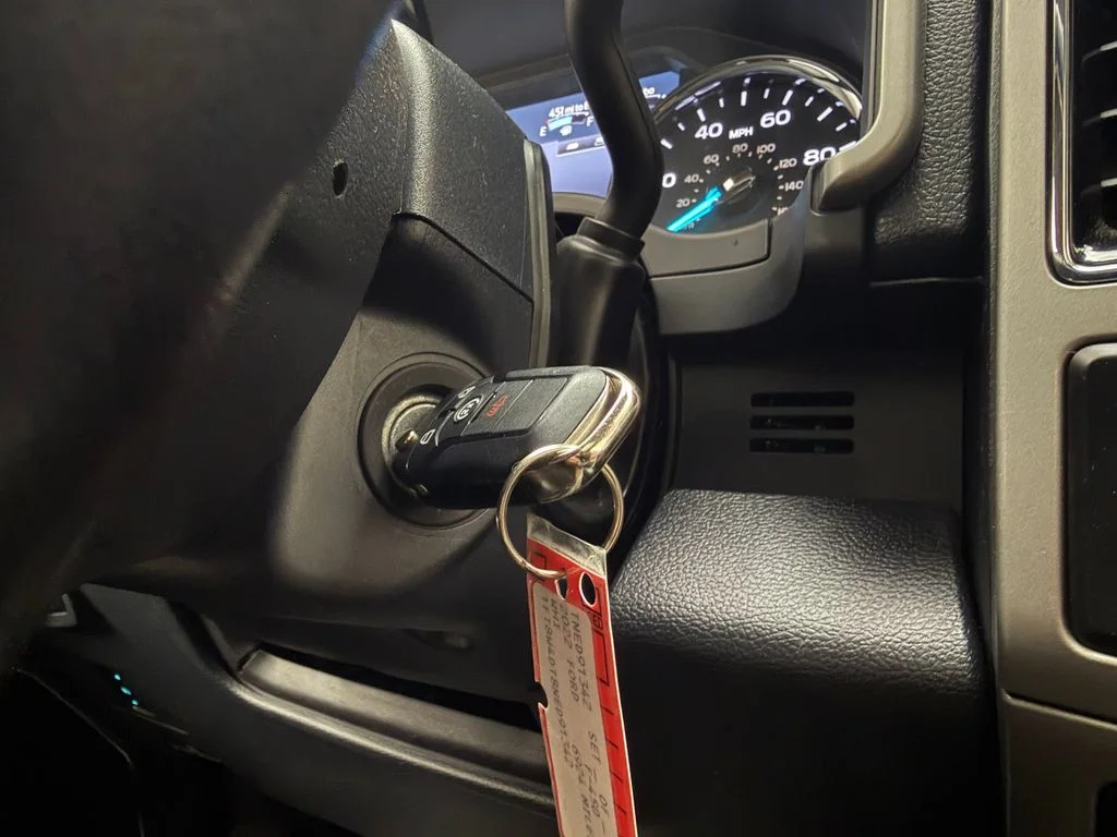 Used 2022 Oxford White Ford LARIAT image 33